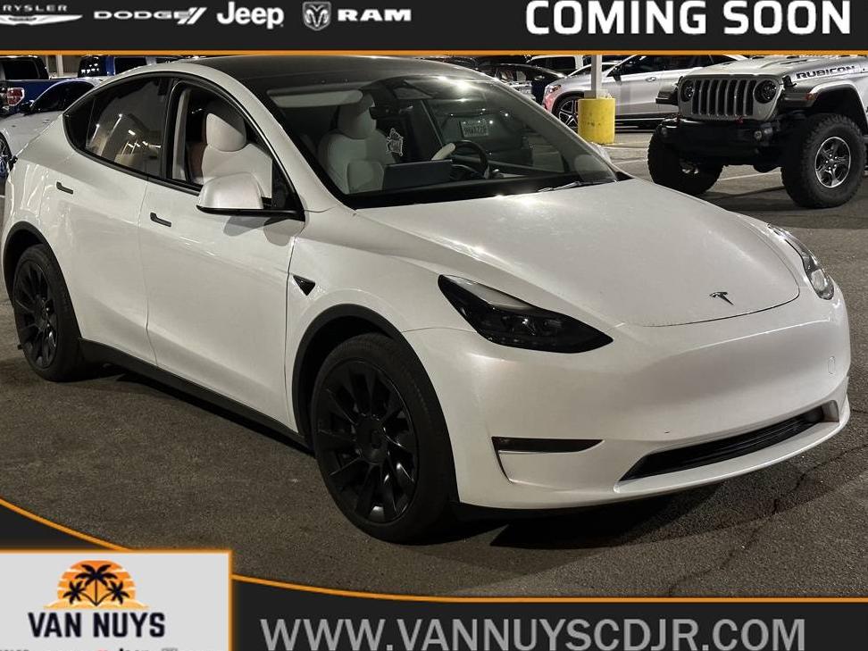 TESLA MODEL Y 2023 7SAYGDEE8PF636870 image